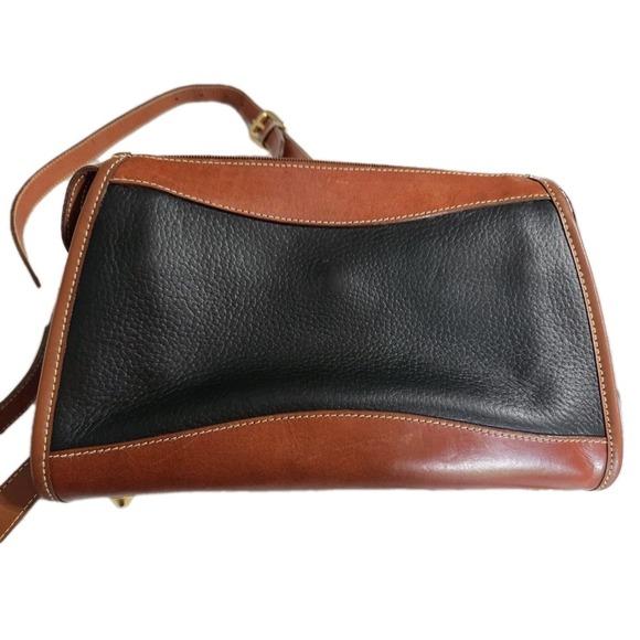 Hunt Club Vintage Leather Shoulder Crossbody Bag Purse Black and Brown - Picture 10 of 11